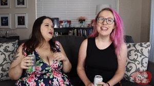 www.sydneyscreams4u.com - 1422. LOUD Burps with Sydney and Pear thumbnail